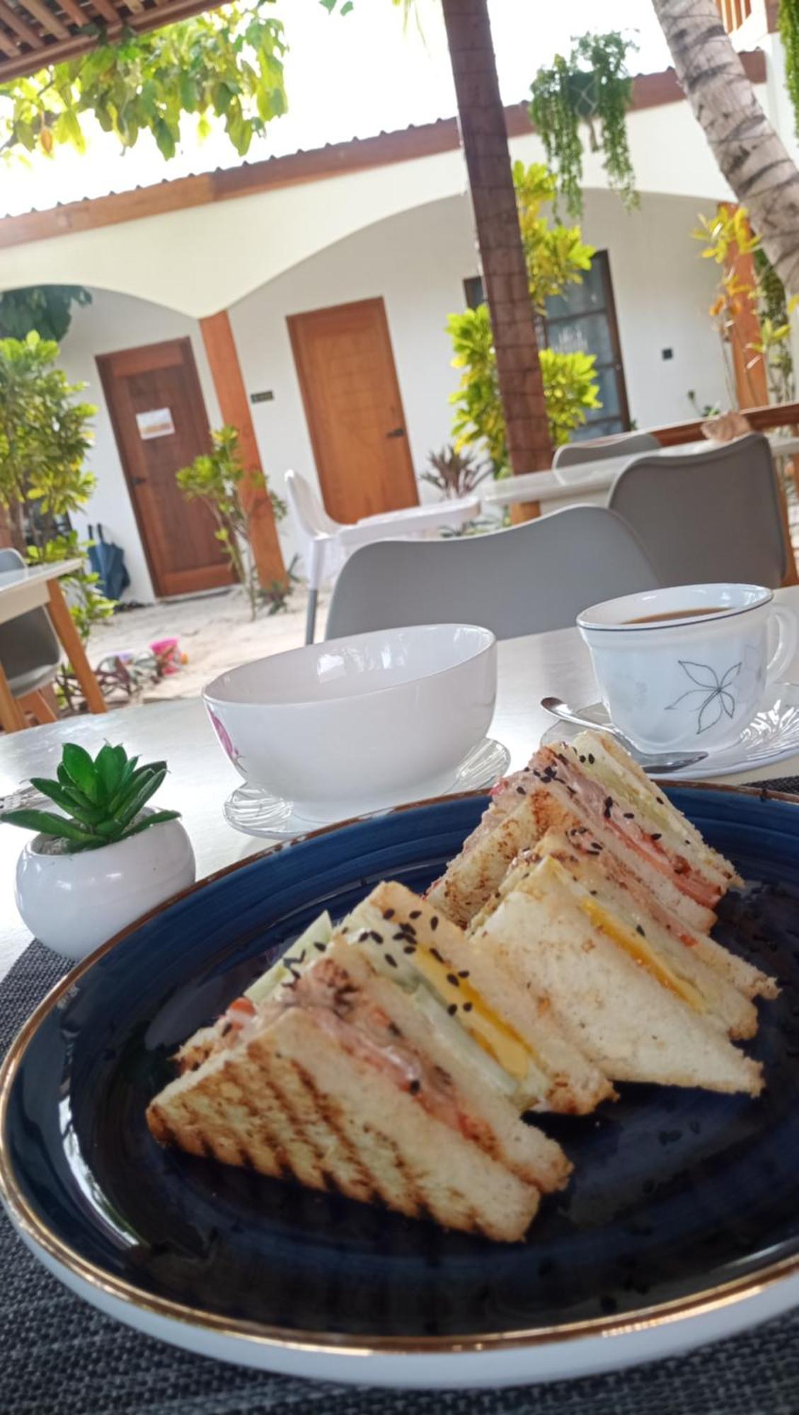 Ahiva Village Fulhadhoo Esterno foto